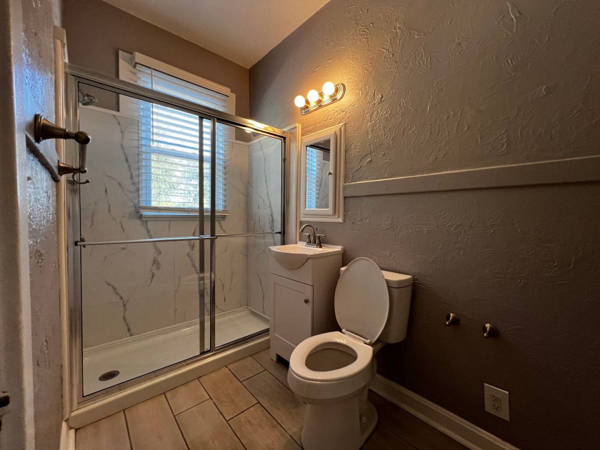 Apartment for rent at 404 E 14th St, Sanford, FL 32771