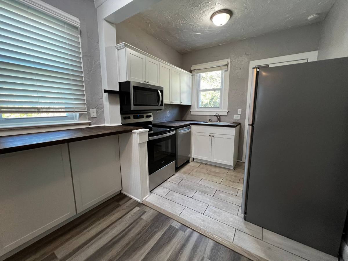 Apartment for rent at 404 E 14th St, Sanford, FL 32771