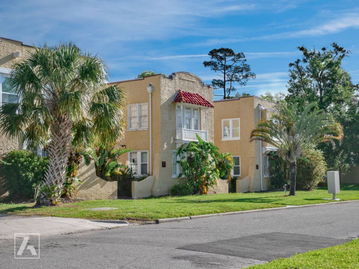 Apartment for rent at 404 E 14th St, Sanford, FL 32771