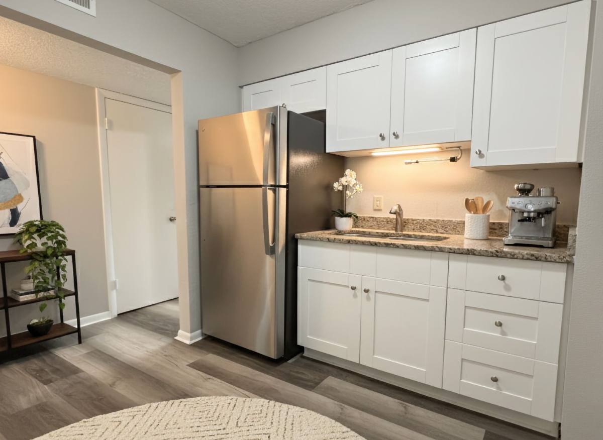 Apartment for rent at 916 W New York Ave, Deland, FL 32720