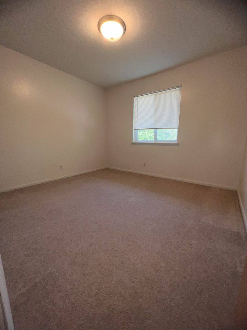Apartment for rent at 2009 University Dr, Cedar Falls, IA 50613
