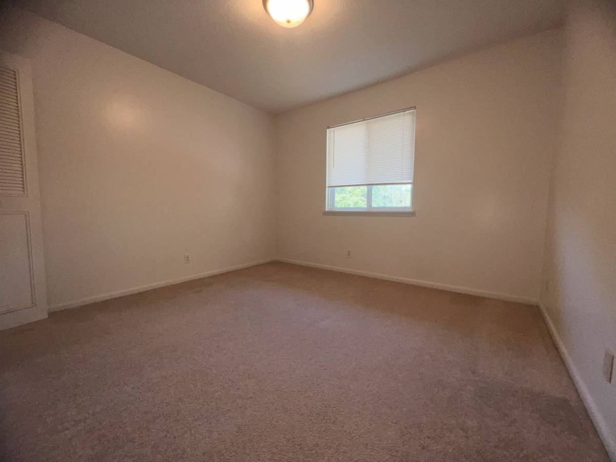 Apartment for rent at 2009 University Dr, Cedar Falls, IA 50613