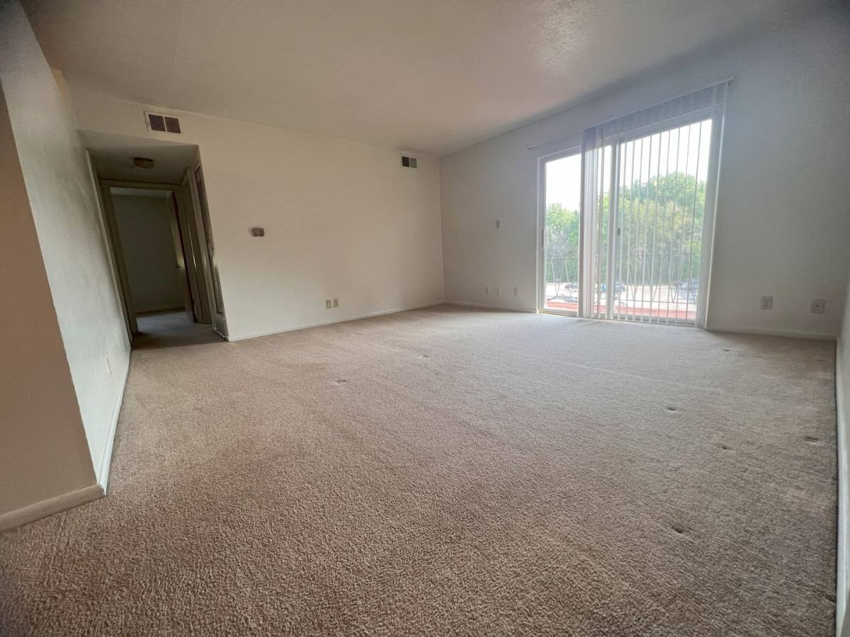 Apartment for rent at 2009 University Dr, Cedar Falls, IA 50613