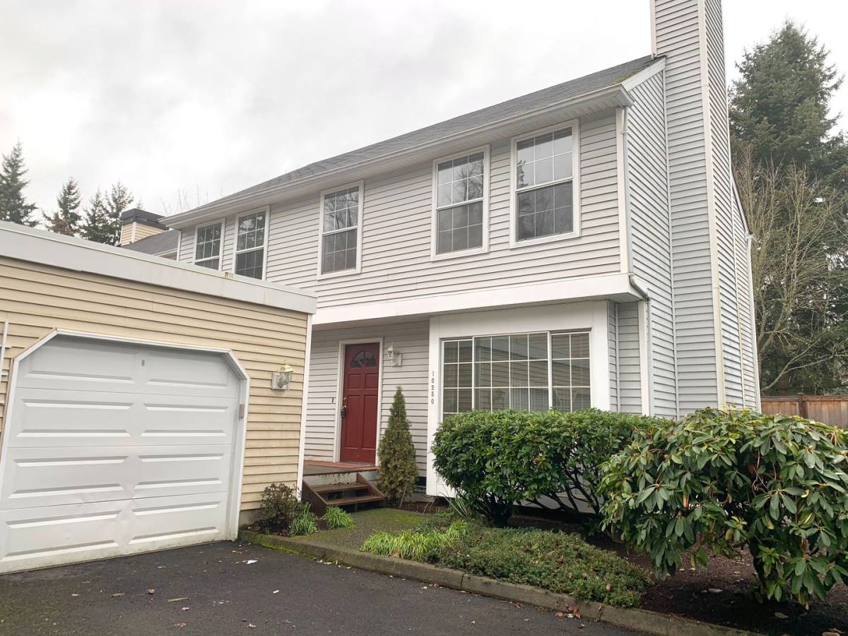 Townhouse for rent at 10250 NE 129th Lane, Kirkland, WA 98034