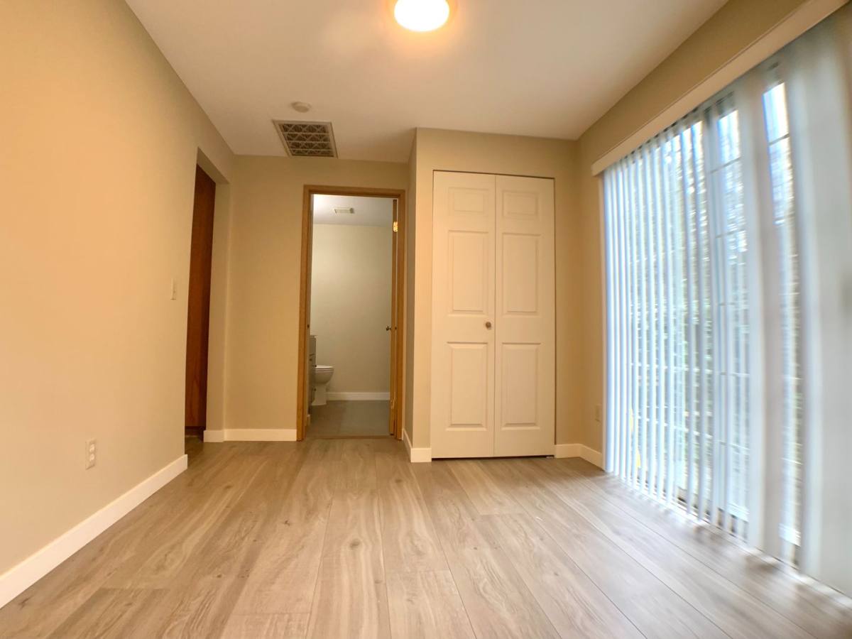 Townhouse for rent at 10250 NE 129th Lane, Kirkland, WA 98034
