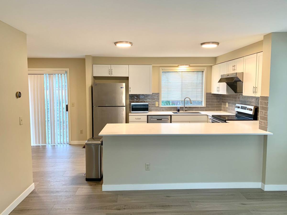 Townhouse for rent at 10250 NE 129th Lane, Kirkland, WA 98034