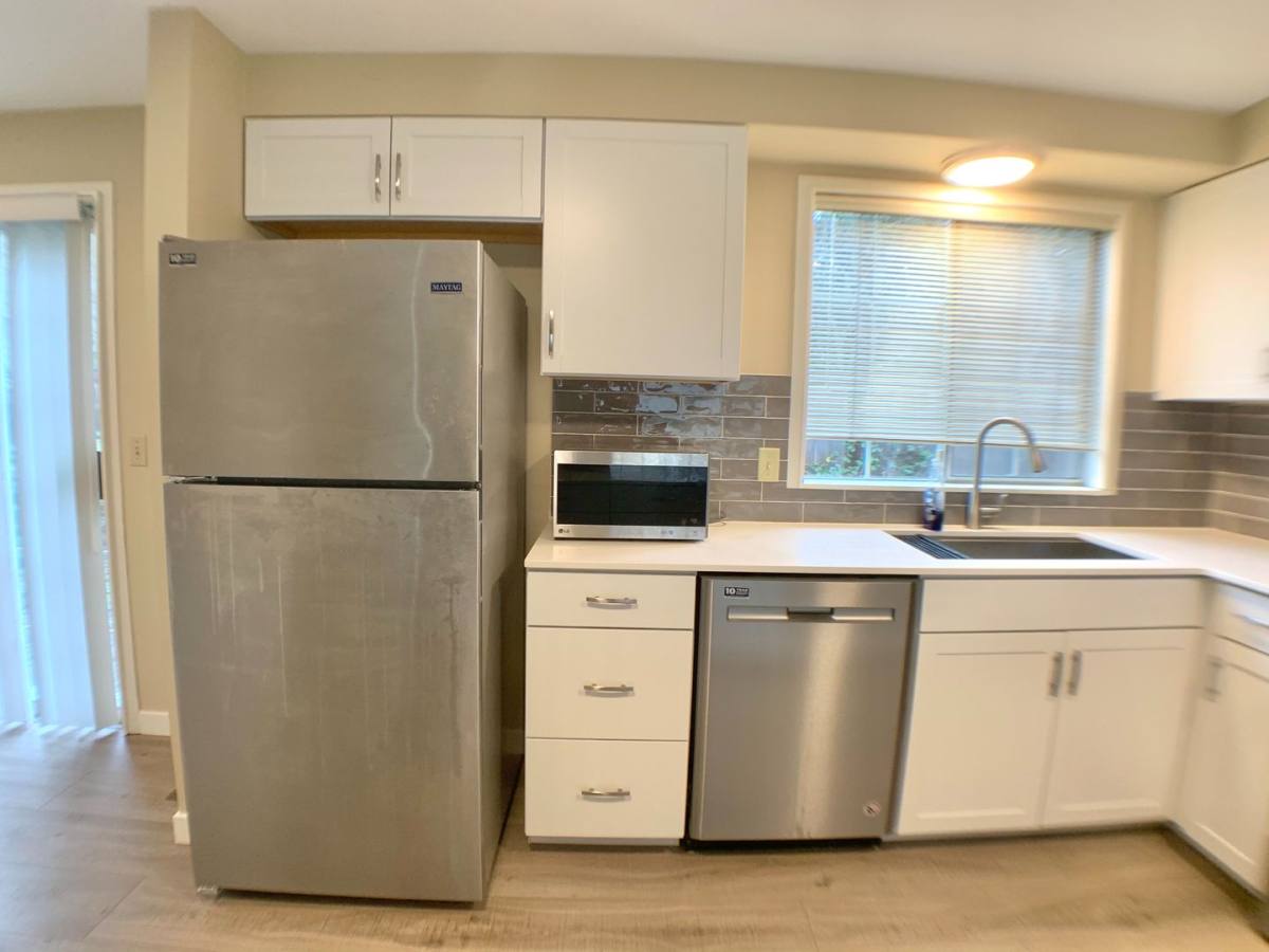 Townhouse for rent at 10250 NE 129th Lane, Kirkland, WA 98034