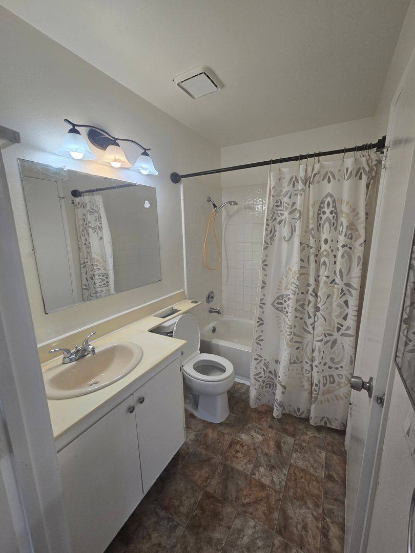 House for rent at 11550 Garnet Way, Auburn, CA 95602