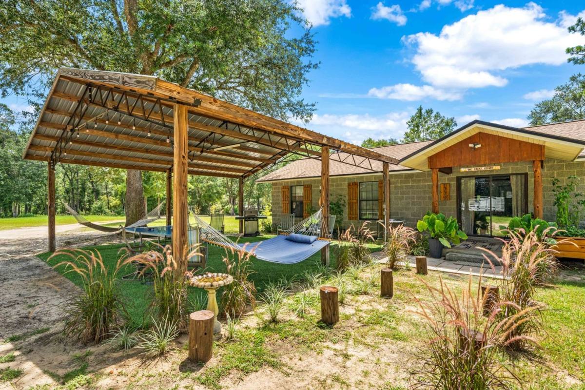 House for rent at 1779 Highway 10A, Ponce De Leon, FL 32455