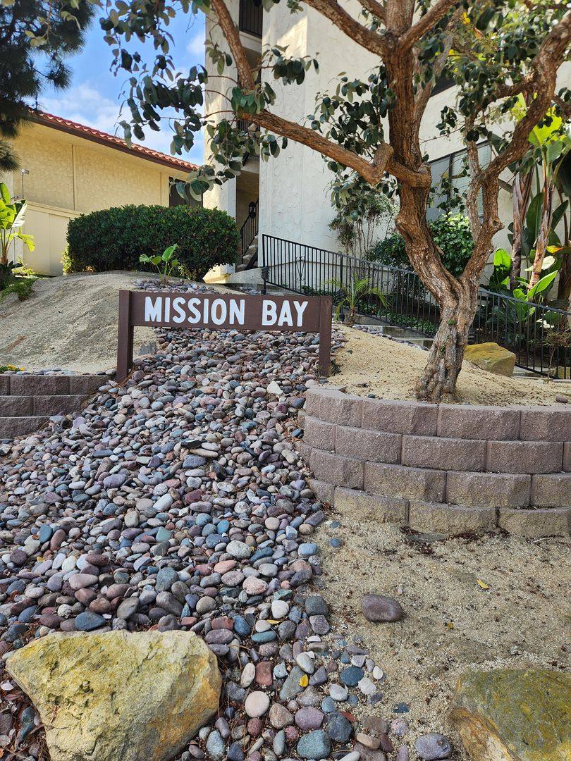 Apartment for rent at 4235 Asher St, San Diego, CA 92110
