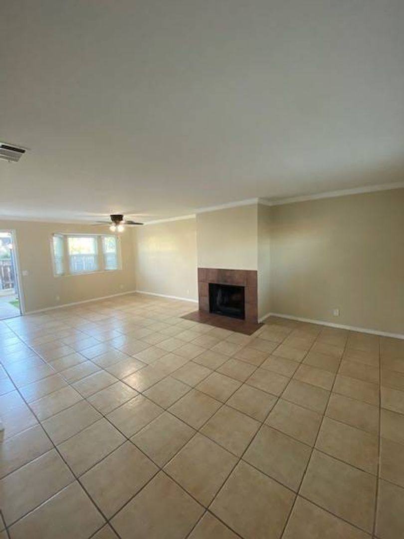 Townhouse for rent at 645 13th St, San Diego, CA 92154
