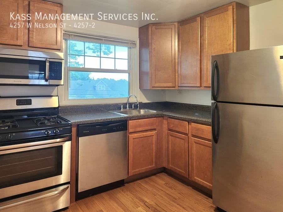 Apartment for rent at 4257 W Nelson St #2, Chicago, IL 60641