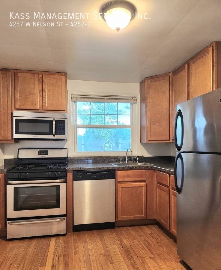 Apartment for rent at 4257 W Nelson St #2, Chicago, IL 60641