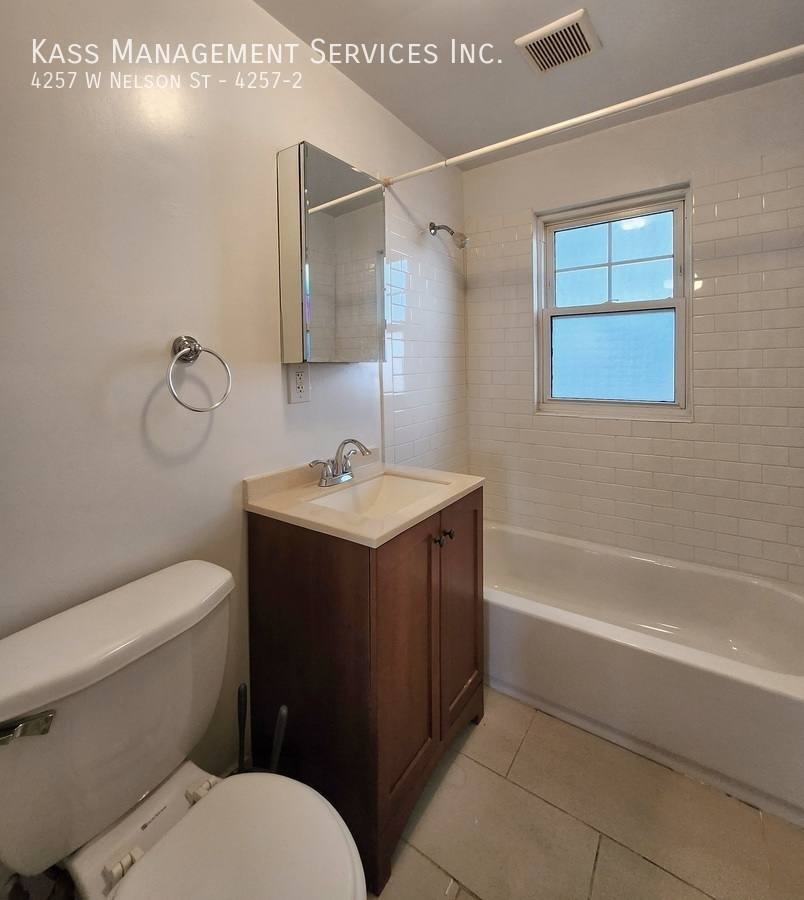 Apartment for rent at 4257 W Nelson St #2, Chicago, IL 60641