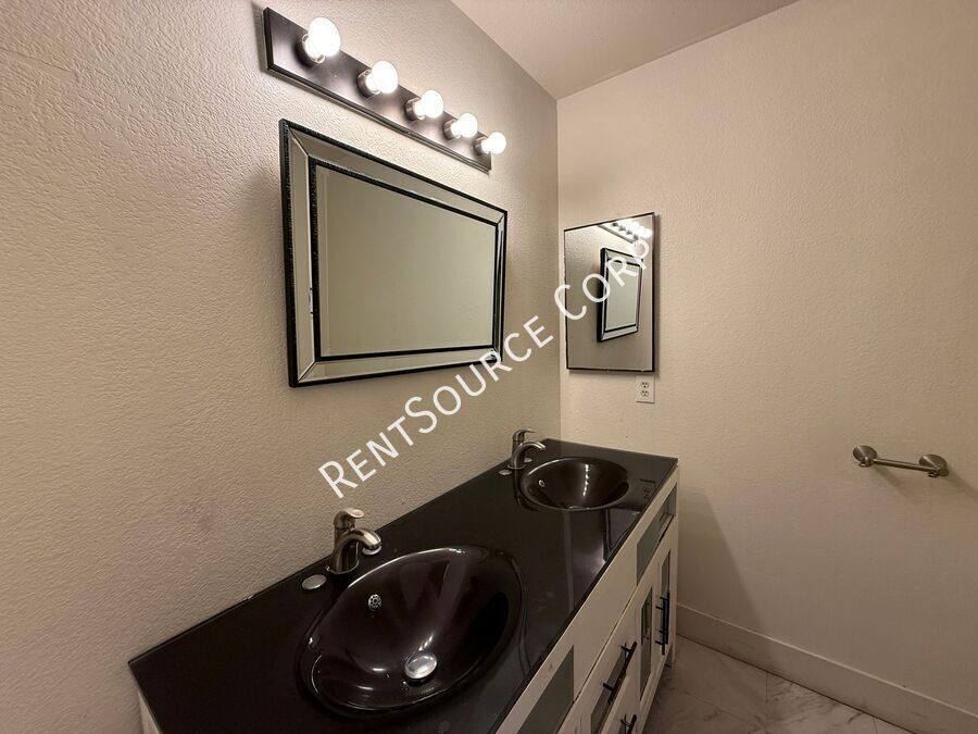 House for rent at 43837 David St, Lancaster, CA 93535