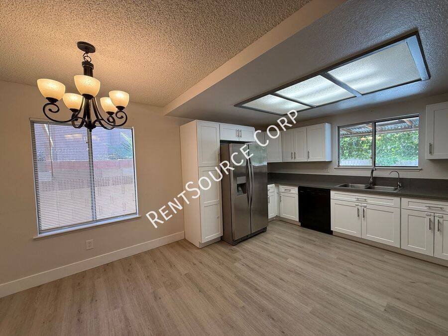 House for rent at 43837 David St, Lancaster, CA 93535