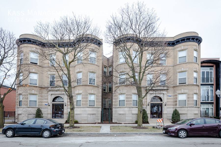 Apartment for rent at 6223 S Kenwood Ave #3F, Chicago, IL 60637