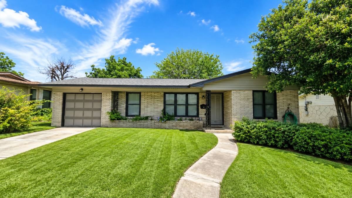 House for rent at 463 Cherry Ridge, San Antonio, TX 78213