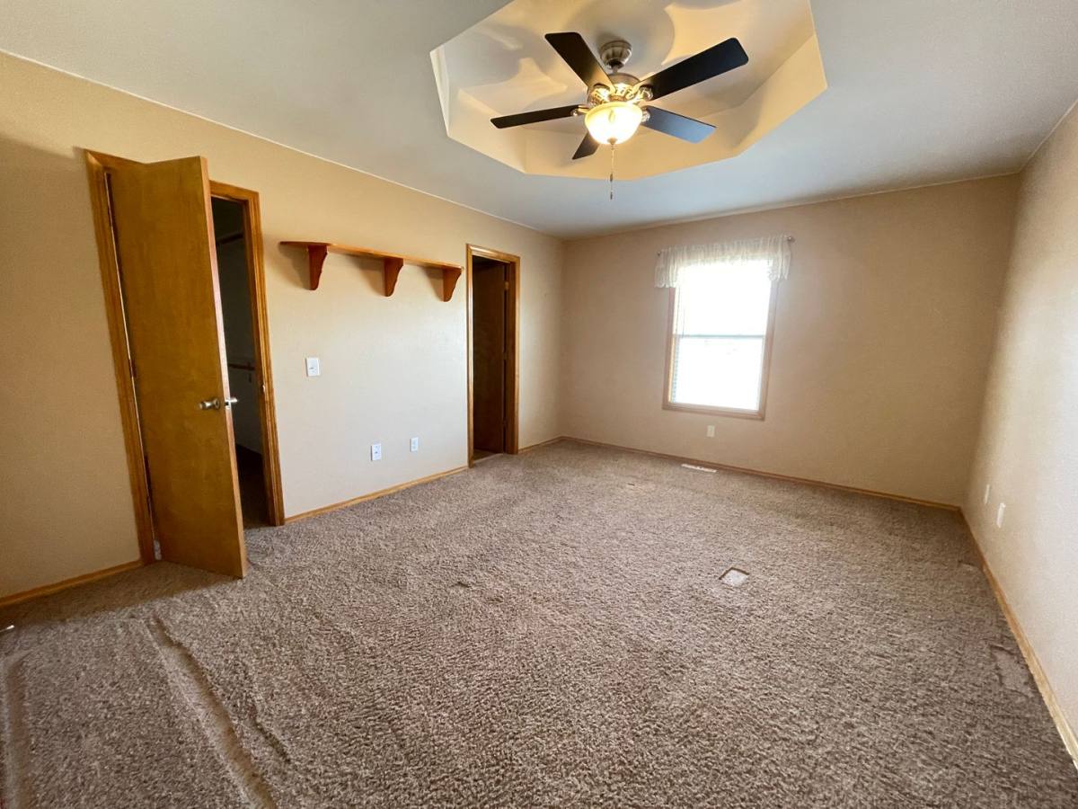 House for rent at 3253 S Palisades Dr, Springfield, MO 65807