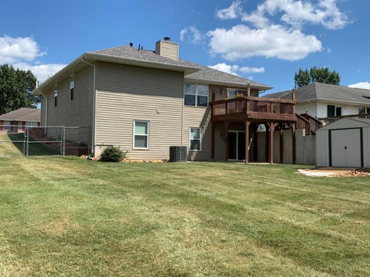 House for rent at 3253 S Palisades Dr, Springfield, MO 65807