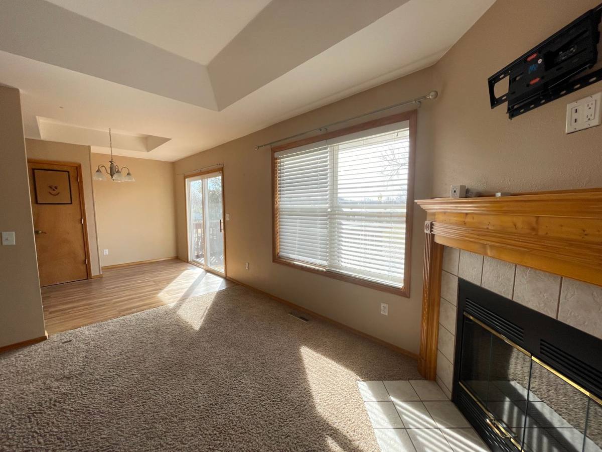 House for rent at 3253 S Palisades Dr, Springfield, MO 65807