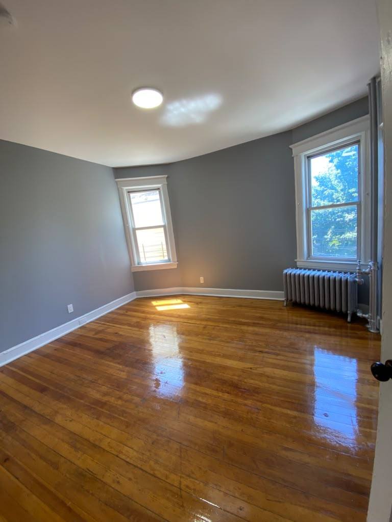 Apartment for rent at 74 Glenwood Ave 2S #2S, Yonkers, NY 10701