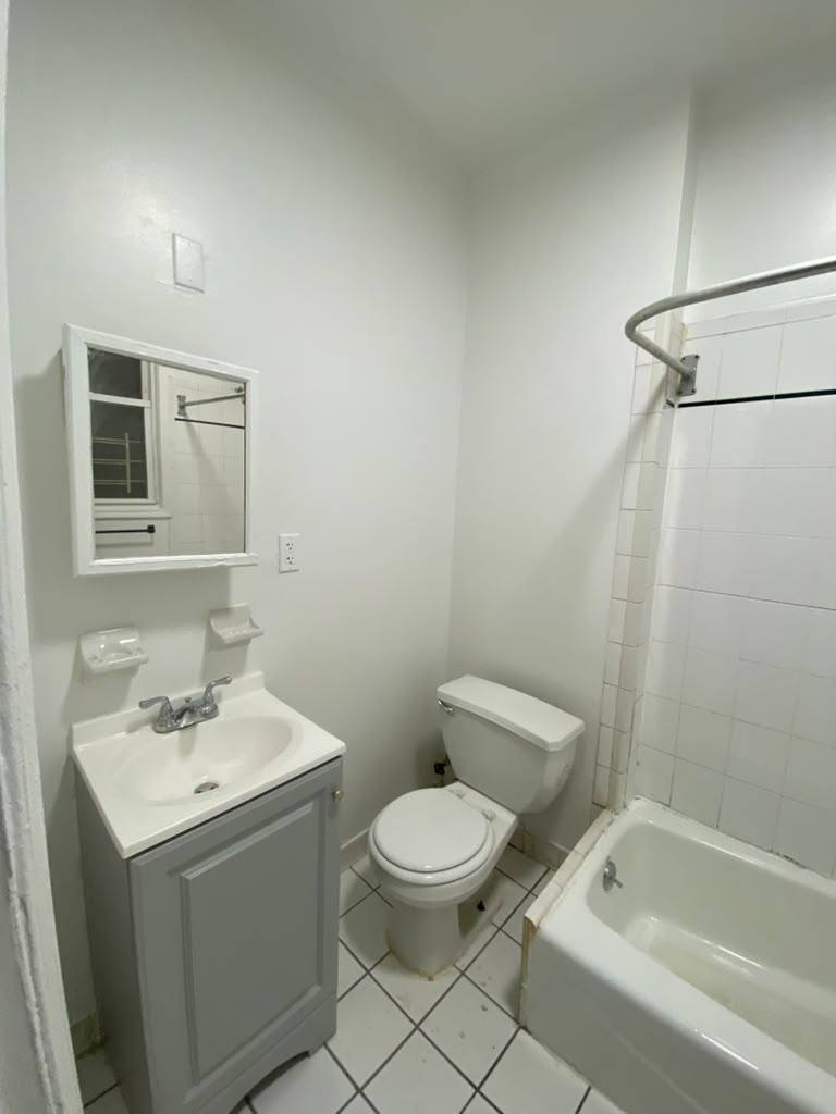 Apartment for rent at 74 Glenwood Ave 2S #2S, Yonkers, NY 10701