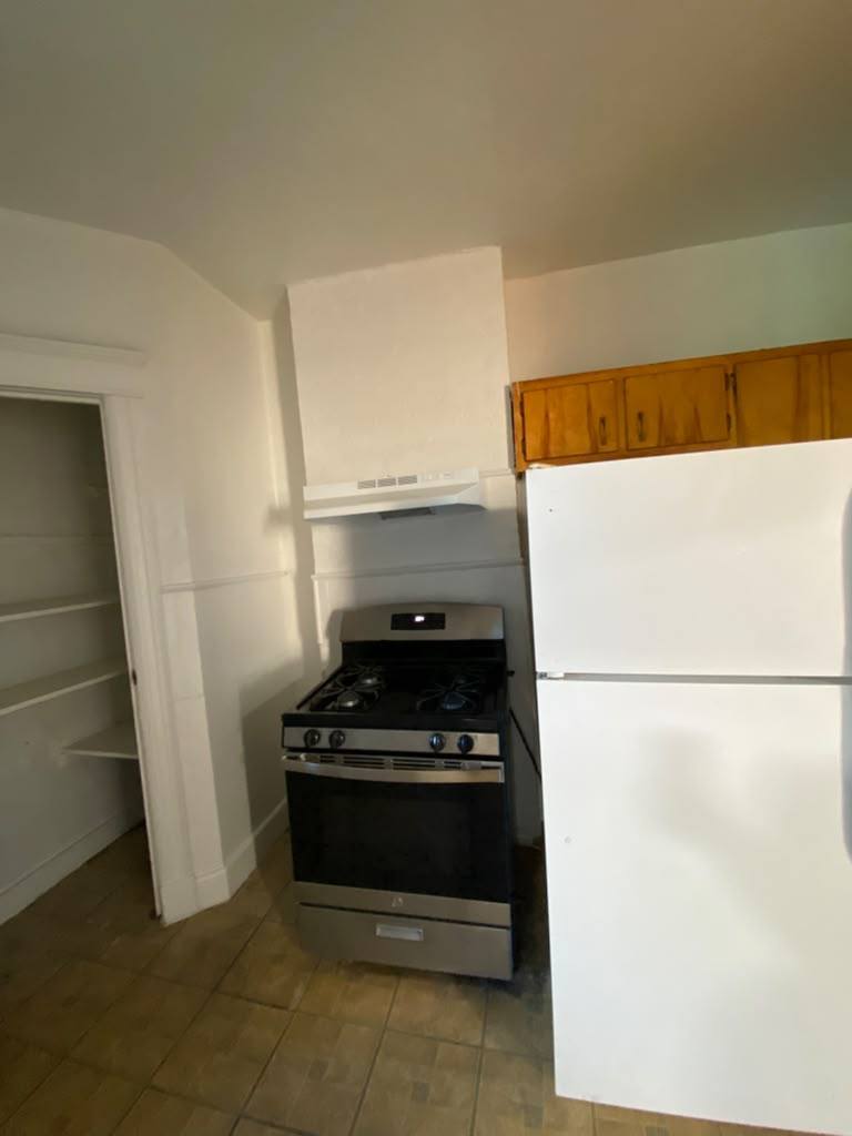 Apartment for rent at 74 Glenwood Ave 2S #2S, Yonkers, NY 10701