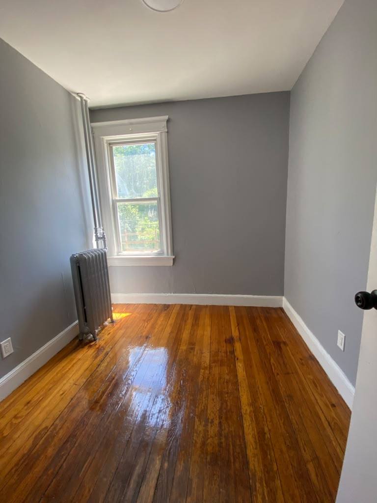 Apartment for rent at 74 Glenwood Ave 2S #2S, Yonkers, NY 10701