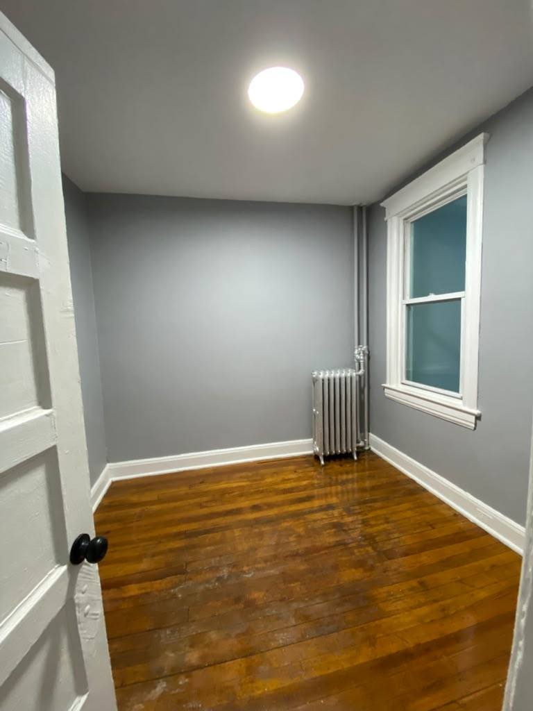 Apartment for rent at 74 Glenwood Ave 2S #2S, Yonkers, NY 10701