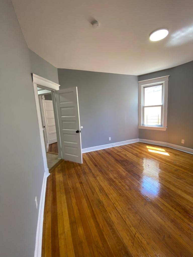 Apartment for rent at 74 Glenwood Ave 2S #2S, Yonkers, NY 10701
