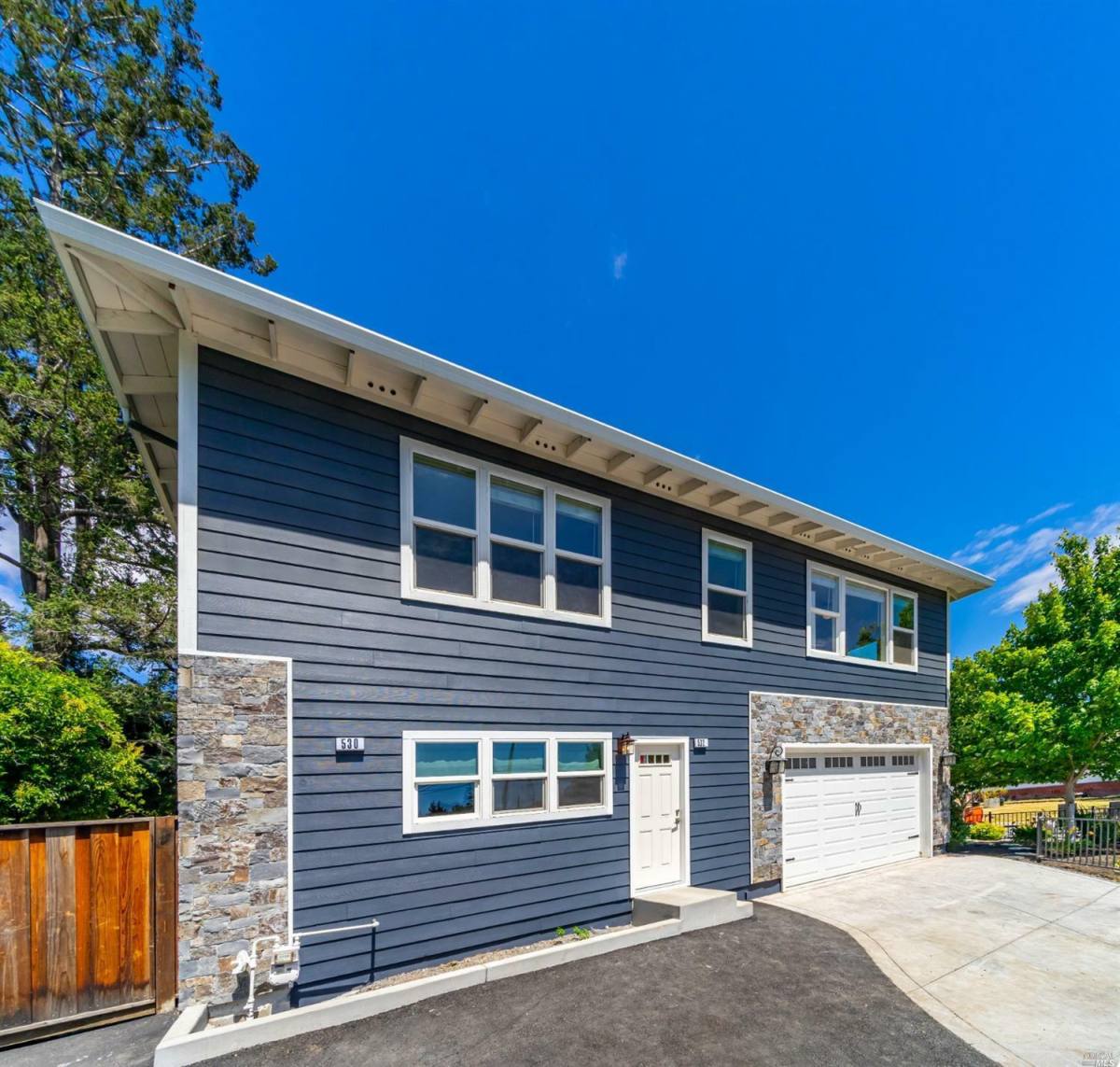Townhouse for rent at 532 Yulupa Ave, Santa Rosa, CA 95405