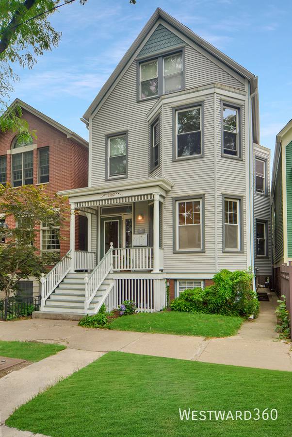 Apartment for rent at 2102 W Belle Plaine Ave G #G, Chicago, IL 60618