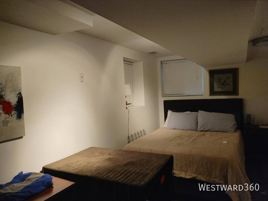 Apartment for rent at 2102 W Belle Plaine Ave G #G, Chicago, IL 60618
