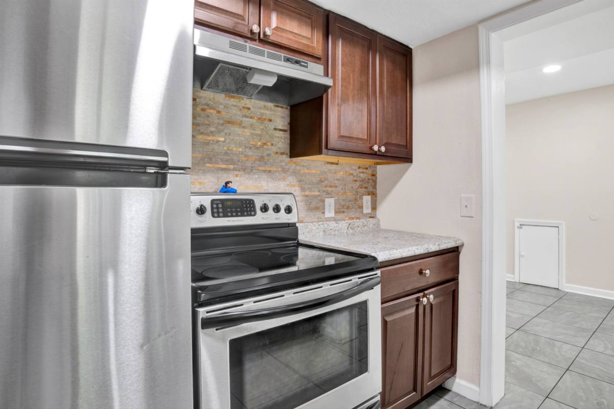 Townhouse for rent at 8140 Lillian Highway, Pensacola, FL 32506
