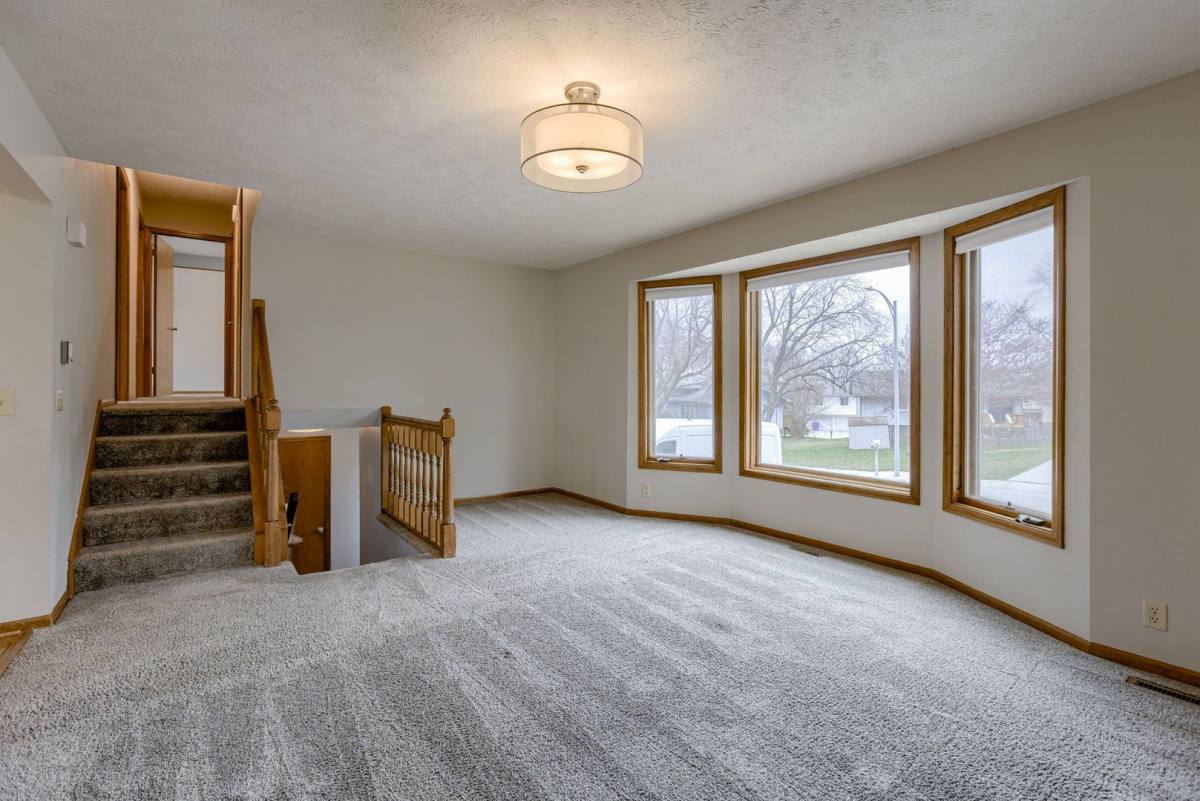 House for rent at 13906 Jennifer Rd, Omaha, NE 68138