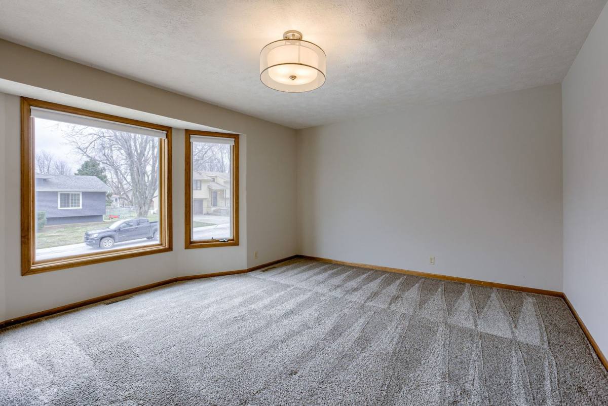 House for rent at 13906 Jennifer Rd, Omaha, NE 68138