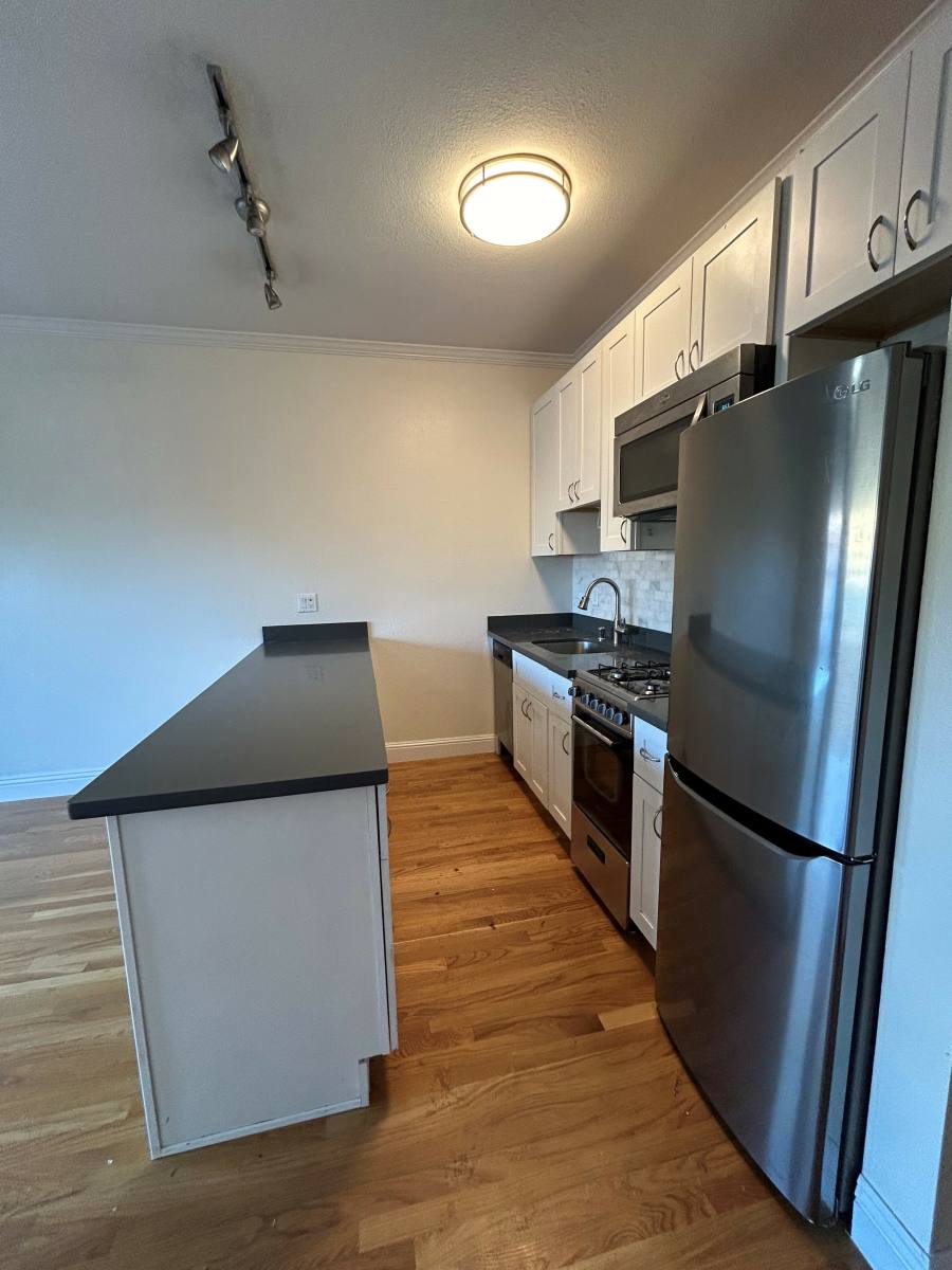 Apartment for rent at 1206 Valencia St #6, San Francisco, CA 94110