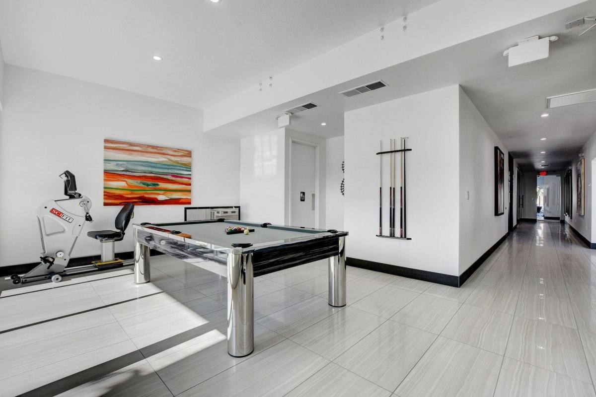 Apartment for rent at 3550 Paradise Rd, Las Vegas, NV 89169