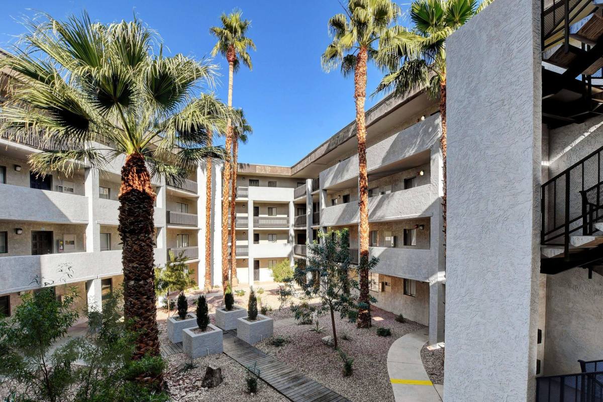 Apartment for rent at 3550 Paradise Rd, Las Vegas, NV 89169