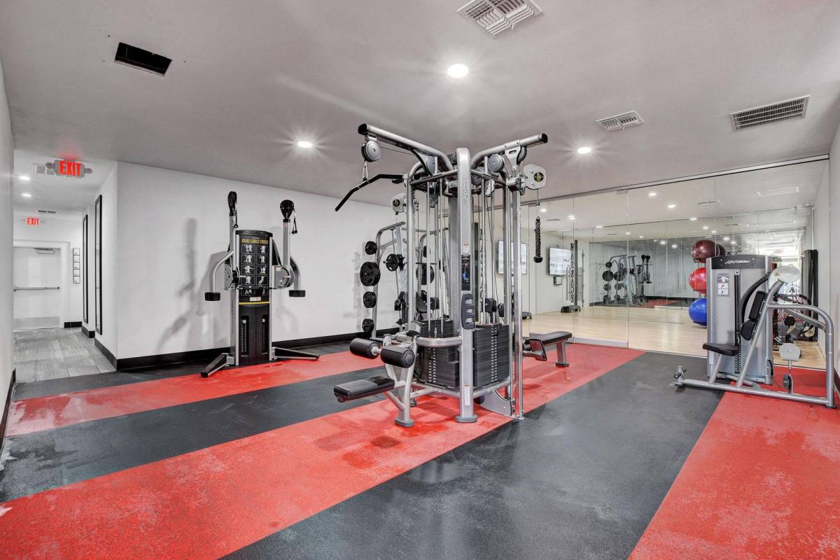 Apartment for rent at 3550 Paradise Rd, Las Vegas, NV 89169