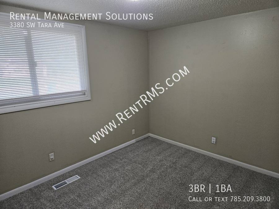House for rent at 3380 SW Tara Ave, Topeka, KS 66611
