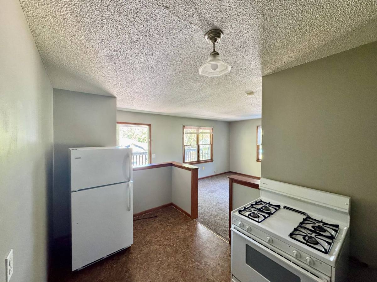 Apartment for rent at 414 N Mulberry St, Warrensburg, MO 64093