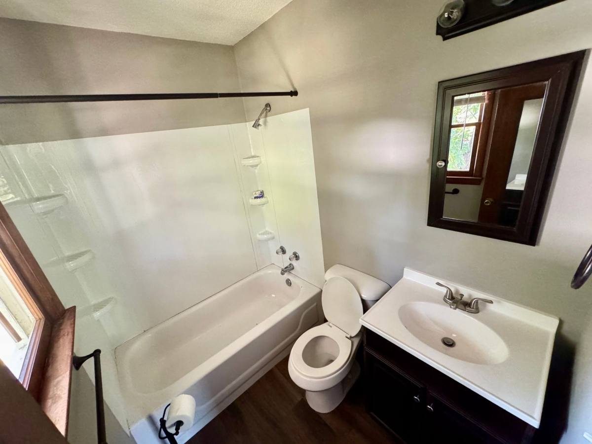 Apartment for rent at 414 N Mulberry St, Warrensburg, MO 64093