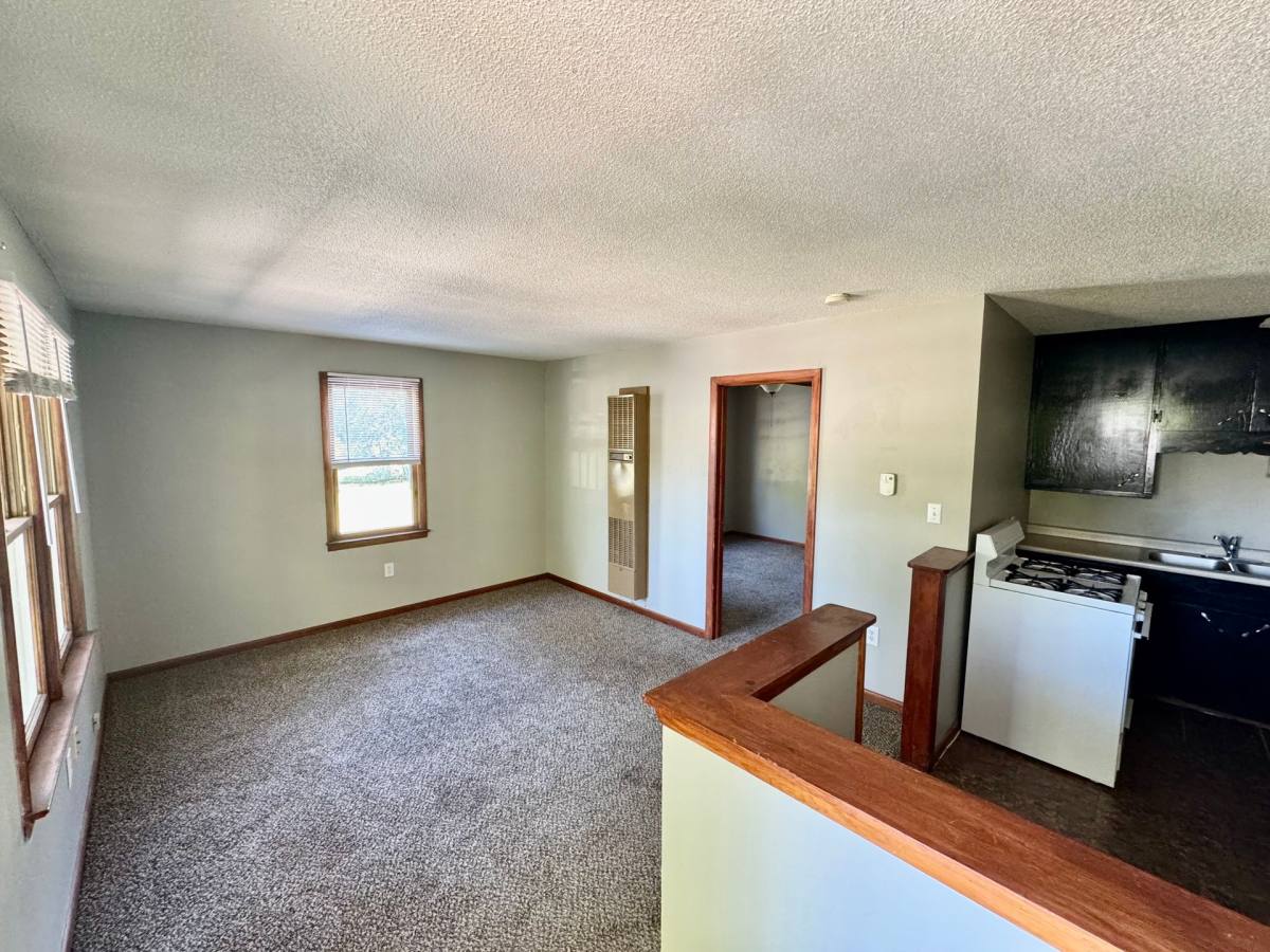 Apartment for rent at 414 N Mulberry St, Warrensburg, MO 64093