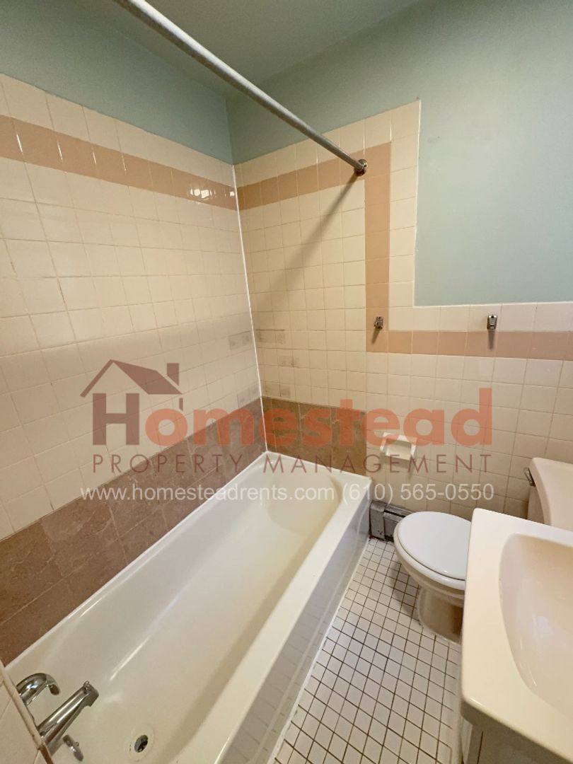Apartment for rent at 7311 W Chester Pike, Upper Darby, PA 19082
