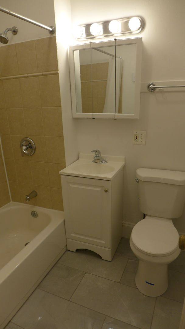 Apartment for rent at 604 Belmont 3200-06 Broadway, Chicago, IL 60657