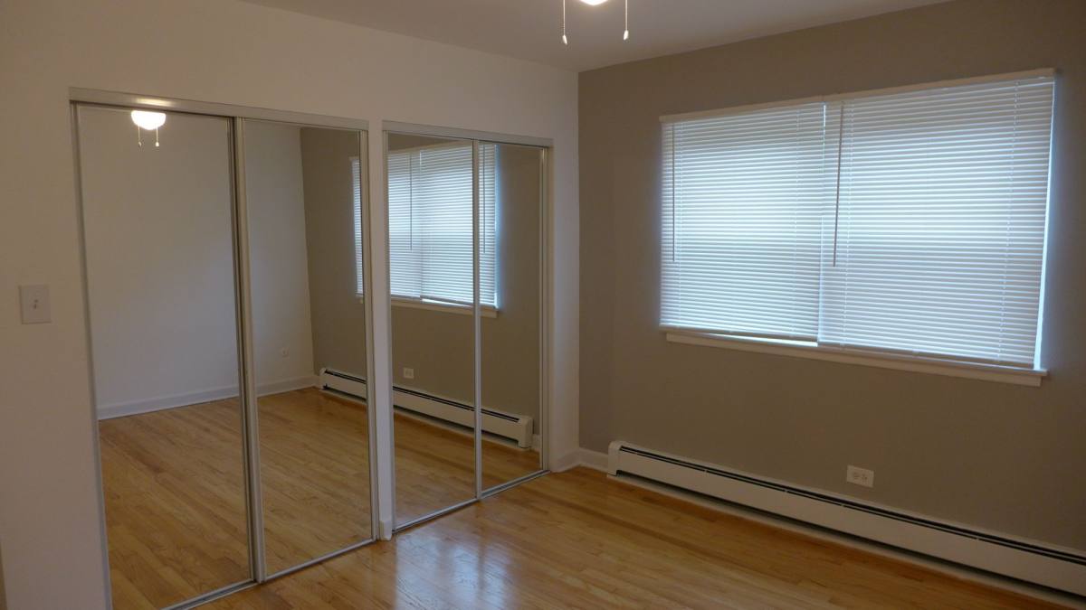 Apartment for rent at 5633 N Winthrop, Chicago, IL 60660