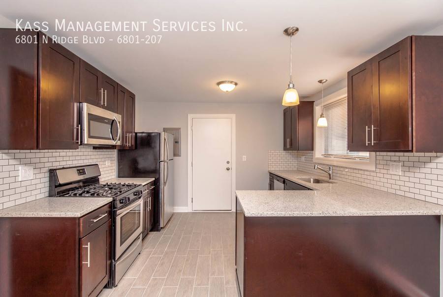 Apartment for rent at 6801 N Ridge Blvd #207, Chicago, IL 60645