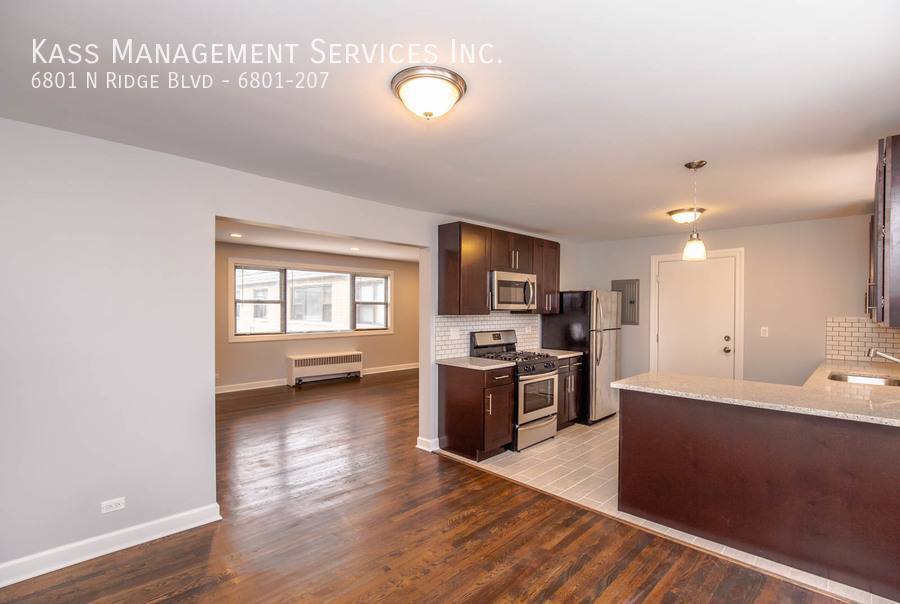 Apartment for rent at 6801 N Ridge Blvd #207, Chicago, IL 60645